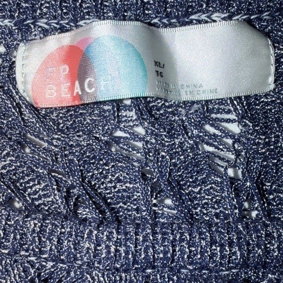 Free People FP Beach Blue Crochet Knit Oversized Scoop Back Tank Top XL - Picture 2 of 8